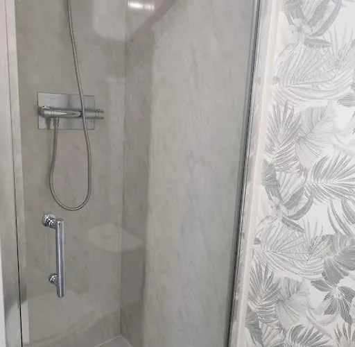 V13 Ideal Pro, Universite, Evalley, Proche Grands Axes * カンブレー